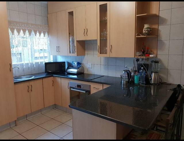 3 BEDROOM HOUSE SOLD IN MAGALIESKRUIN